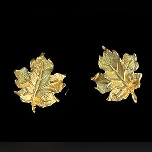 Vintage Maple Leaf Gold- tone Clip-on Earrings